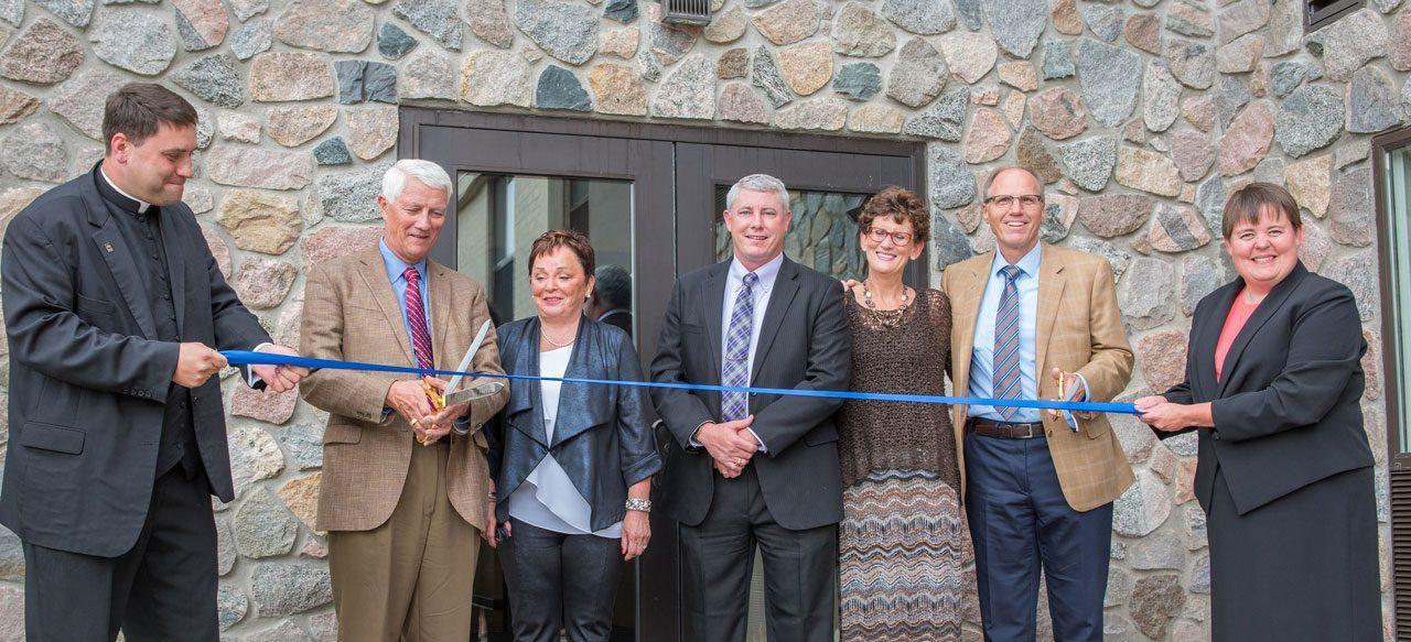 Ribbon cutting ceremony for Roers Hall